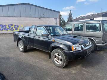 NP300 Pick-up Double Cab 4X4