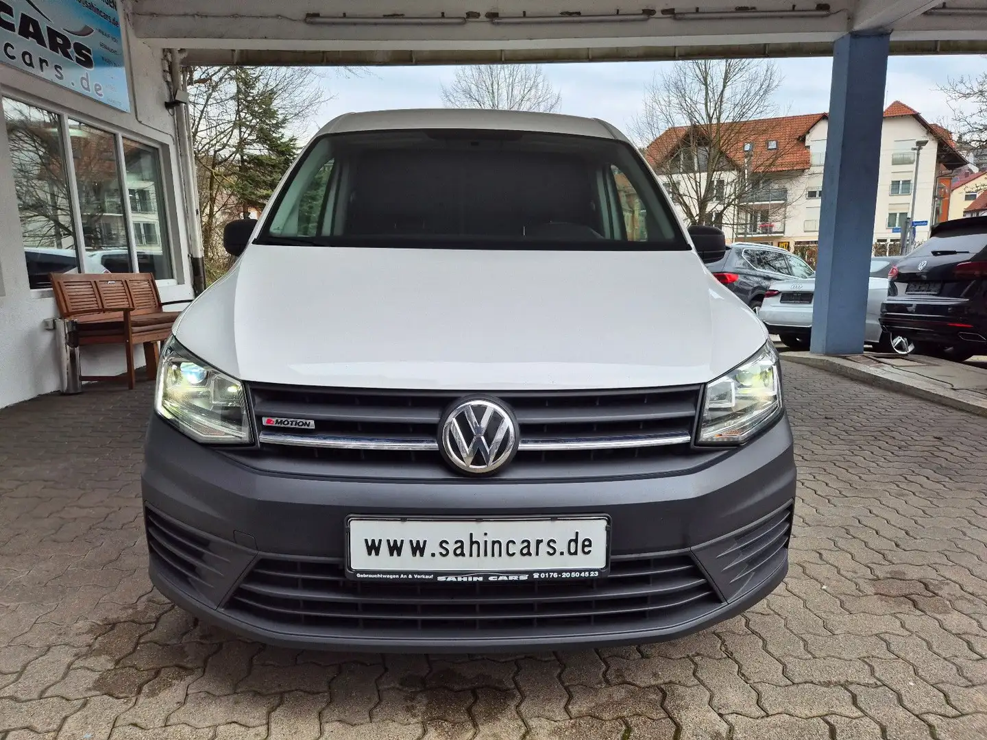Volkswagen Caddy Maxi Kasten 2.0TDI DSG 4Motion BI-XENON Alb - 2