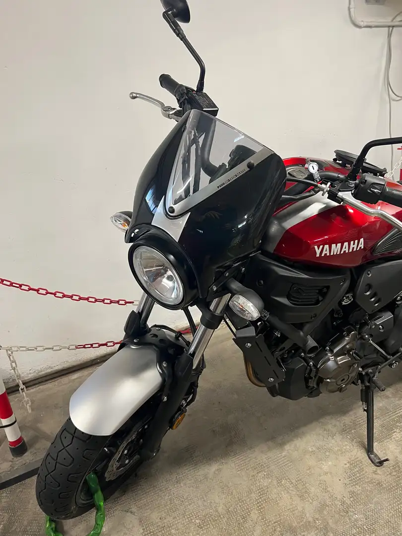 Yamaha XSR 700 Rosso - 1