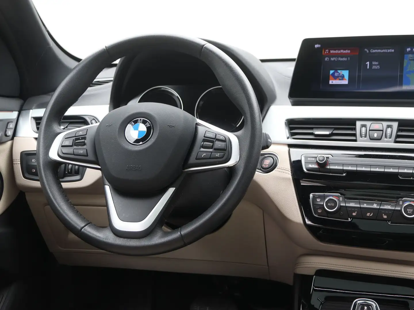 BMW X1 sDrive20i Executive Edition Grijs - 2