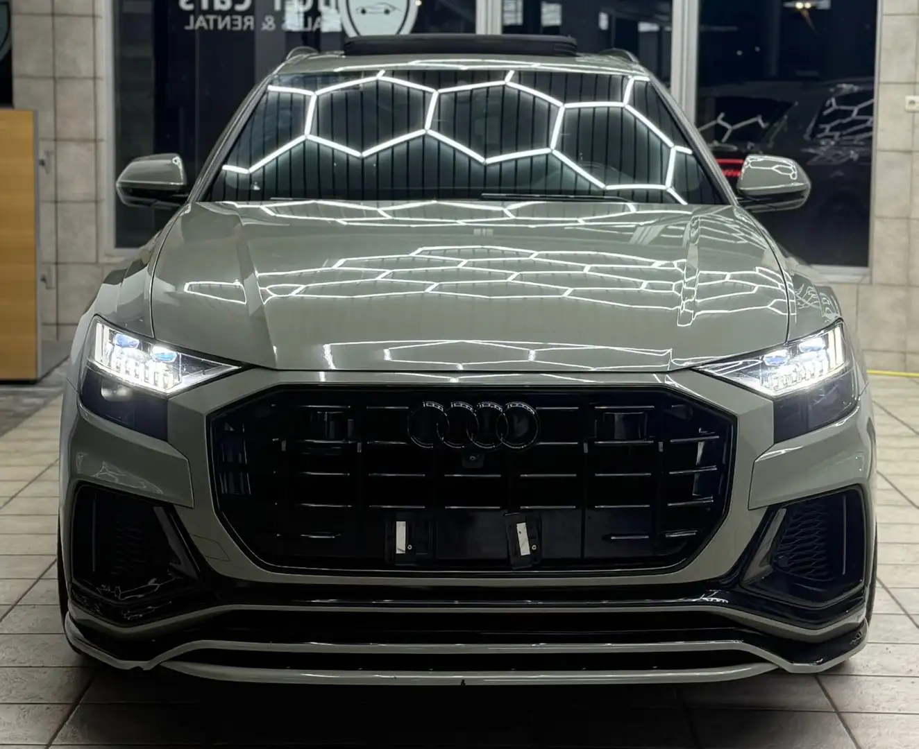 Audi Q8 50 TDI quattro / Mega-Optik / STERNENHIMMEL Schwarz - 2