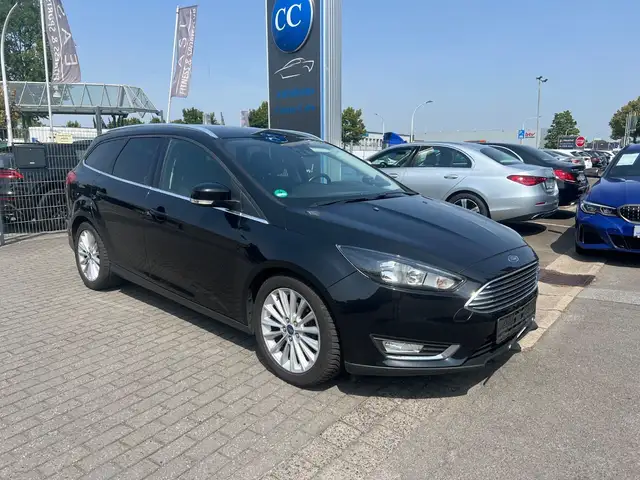 Ford Focus Turnier 1.0 EB Titanium Design KAM+Leder