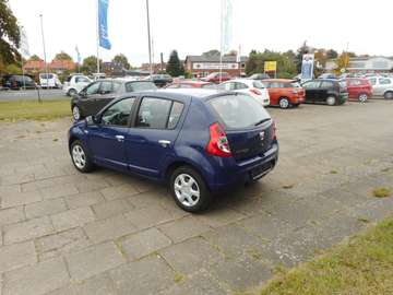 Bild 7 Dacia Sandero 1.6 MPI Laureate