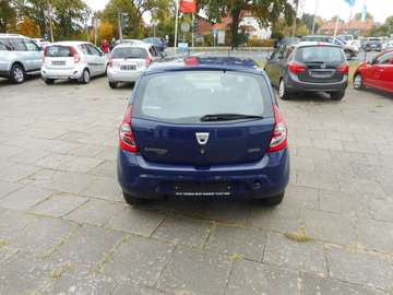 Bild 8 Dacia Sandero 1.6 MPI Laureate