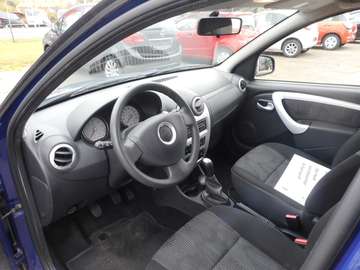 Bild 9 Dacia Sandero 1.6 MPI Laureate