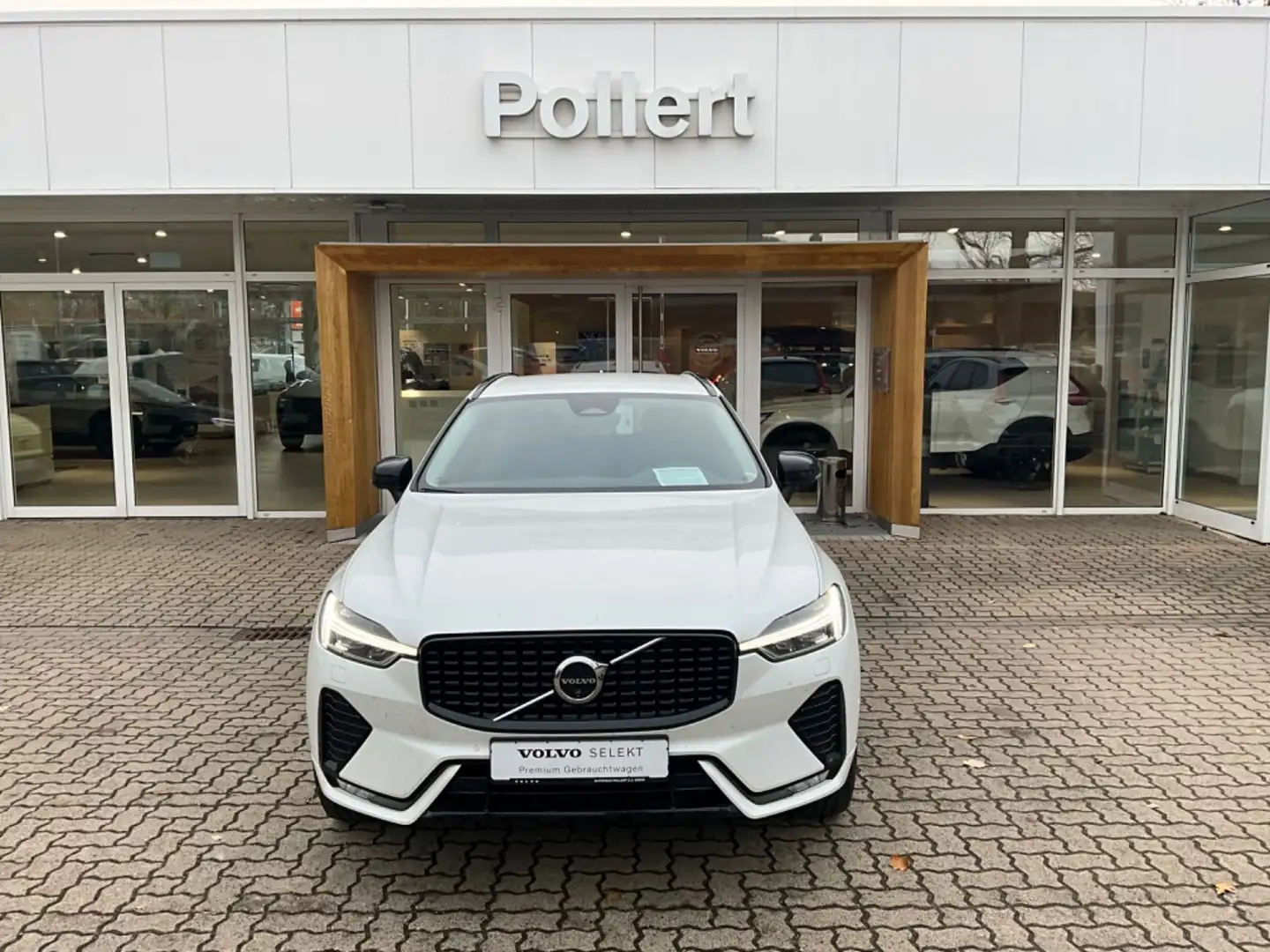 Volvo XC60 B4 Plus Dark 2WD Weiß - 2
