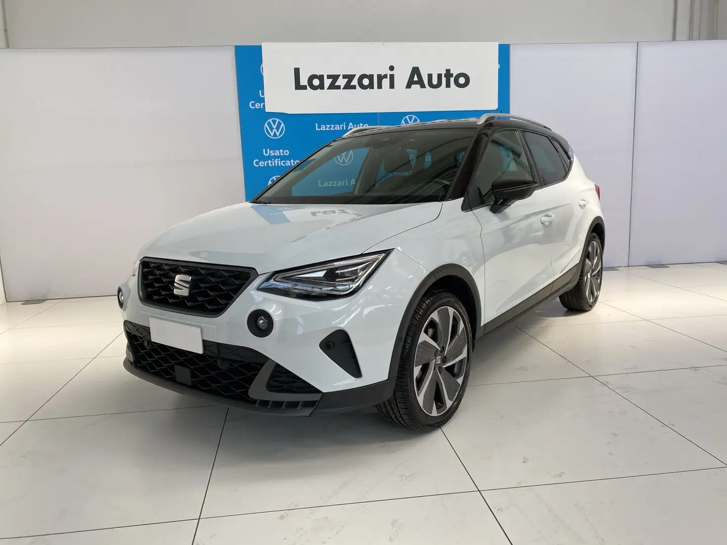 SEAT Arona 1.0 EcoTSI Xperience Bianco - 1