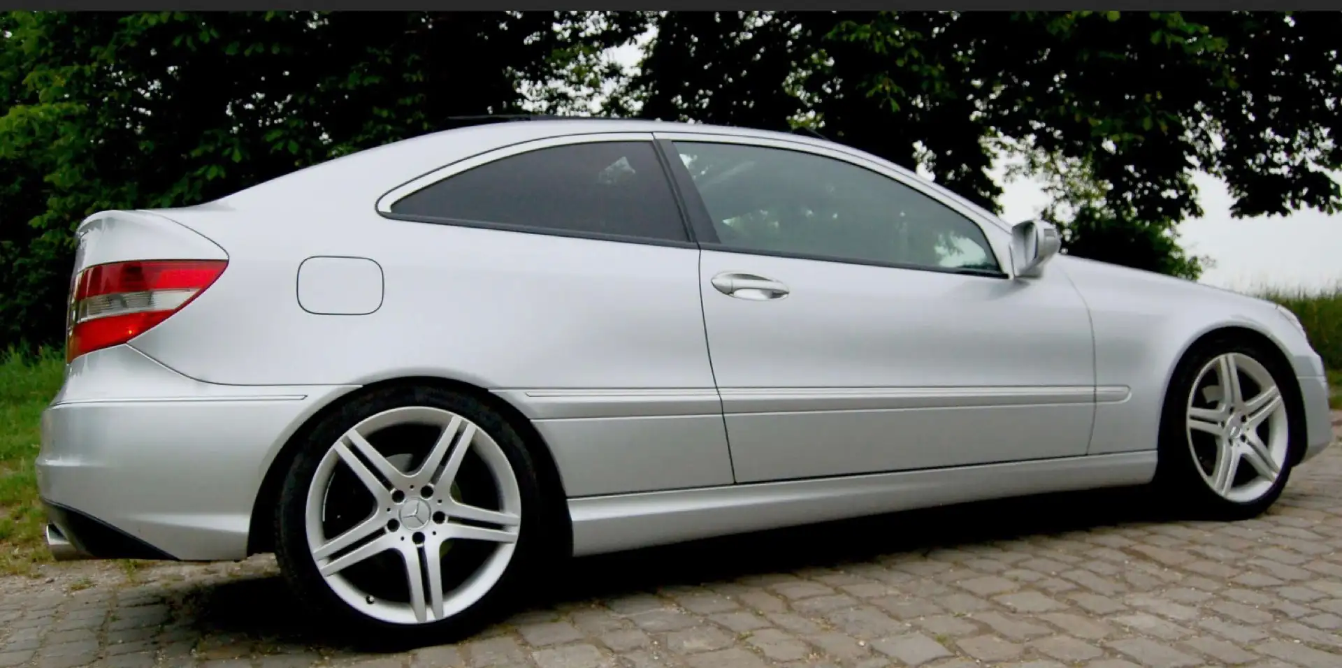 Mercedes-Benz CLC 230 7G-TRONIC Silber - 1
