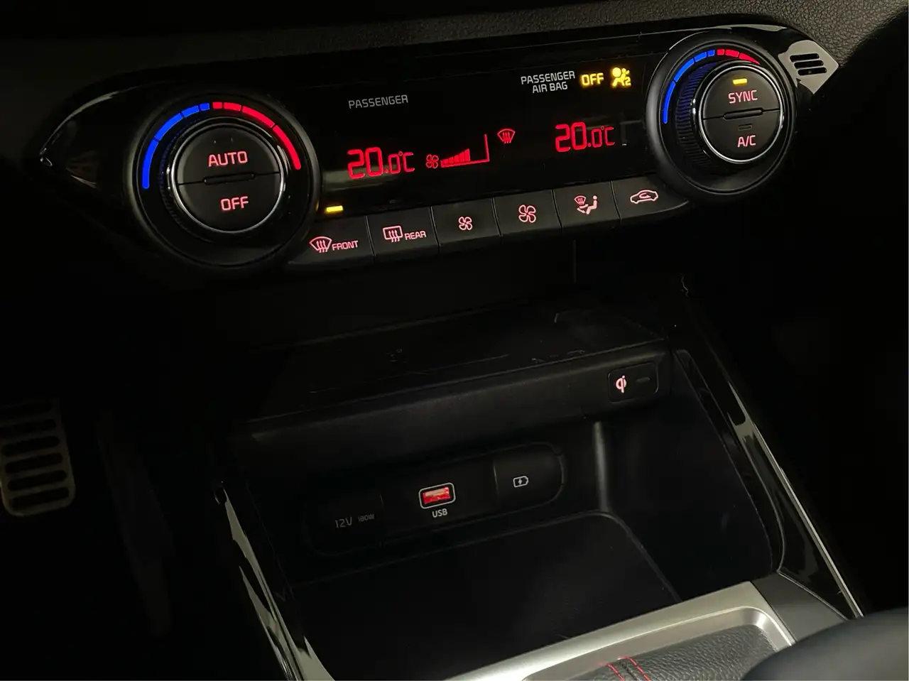 Kia Forte снимка Kia Forte