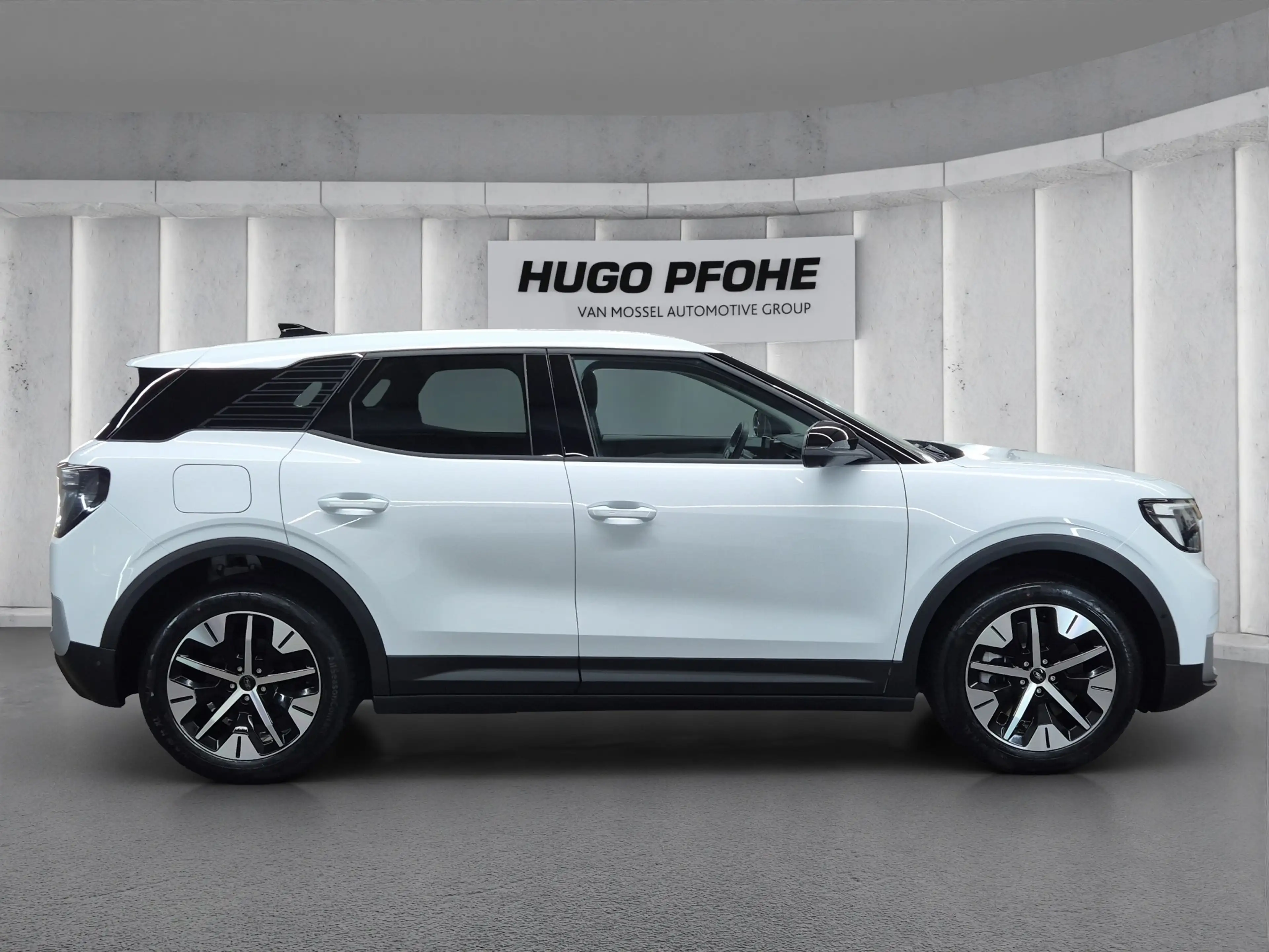 Ford Explorer Premium Extended Range 79kWh RWD Sports Utility Ve — photo 6