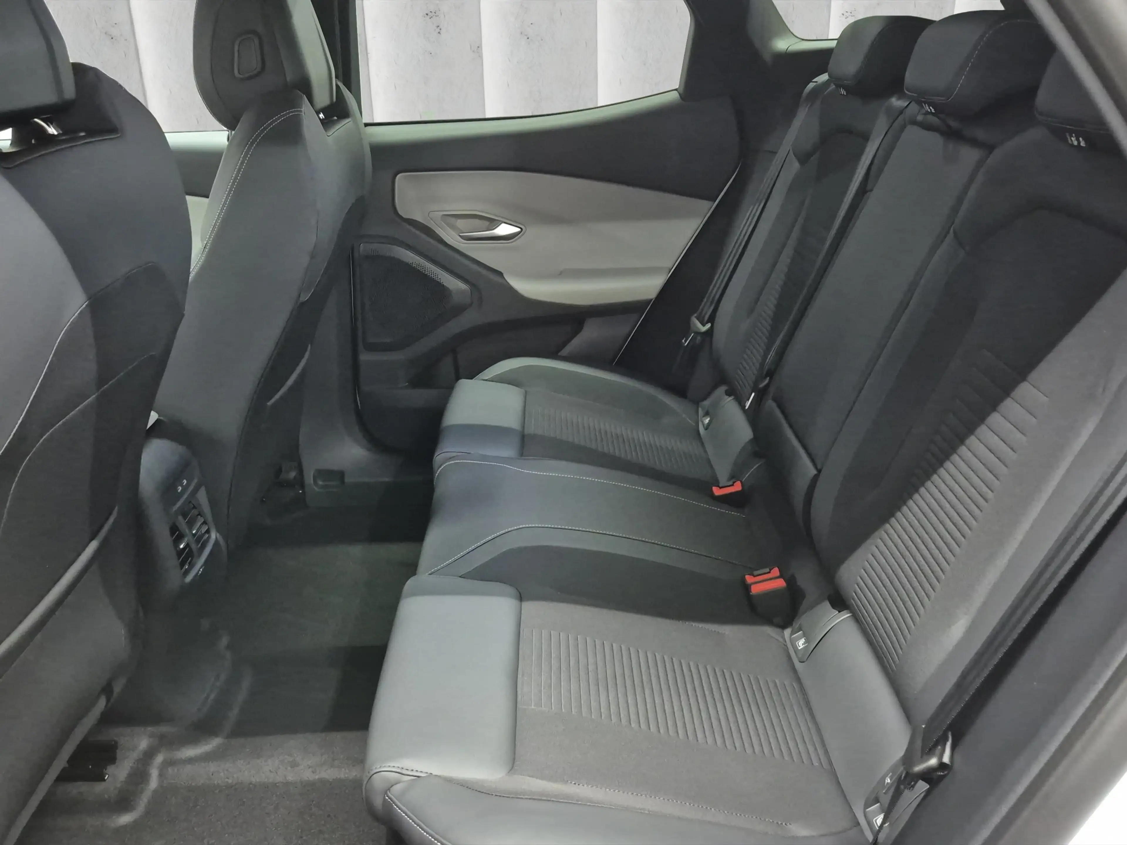 Ford Explorer Premium Extended Range 79kWh RWD Sports Utility Ve — photo 11