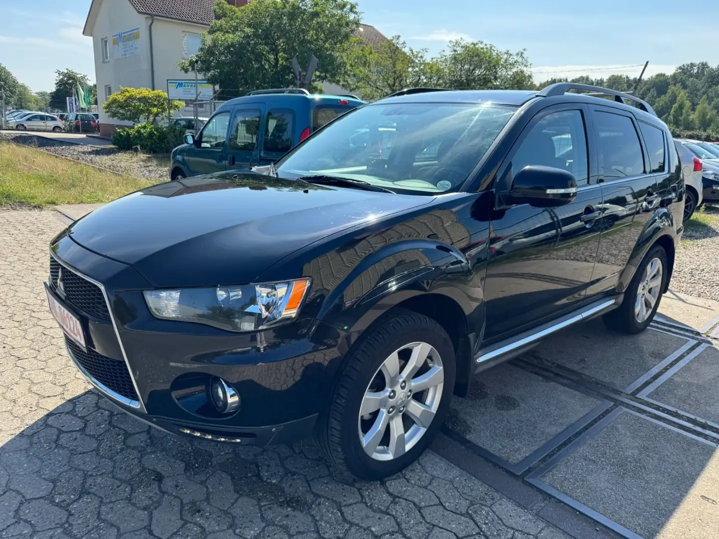 Mitsubishi Outlander Edition 2WD*Klima*AHK*Kamera*Alcantara Schwarz - 1