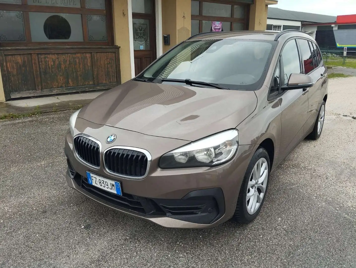 BMW 220 220d Gran Tourer Business 7pti auto - FZ839JM Beige - 2