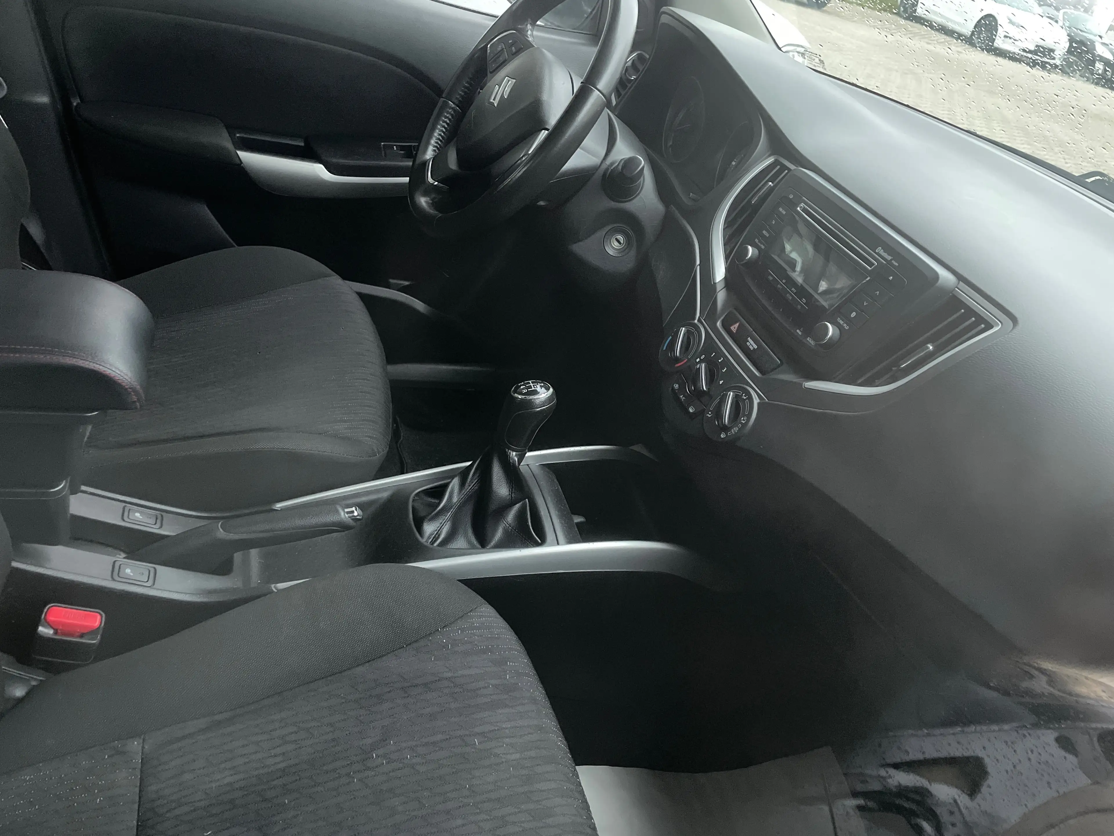 Suzuki Baleno Baleno 1.2 Dualjet Basic — photo 5