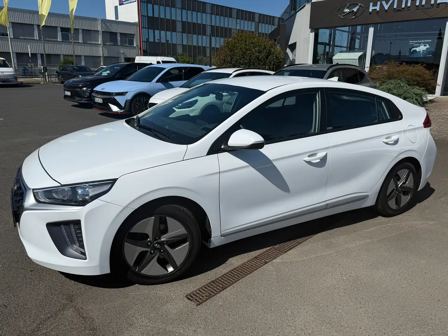Hyundai IONIQ IONIQ Hybrid 1.6 GDI Trend Wit - 2