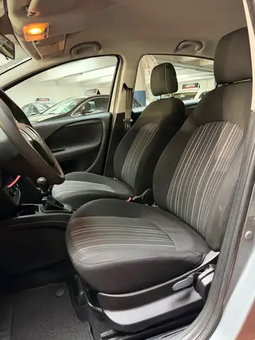Fiat Punto Evo view 5