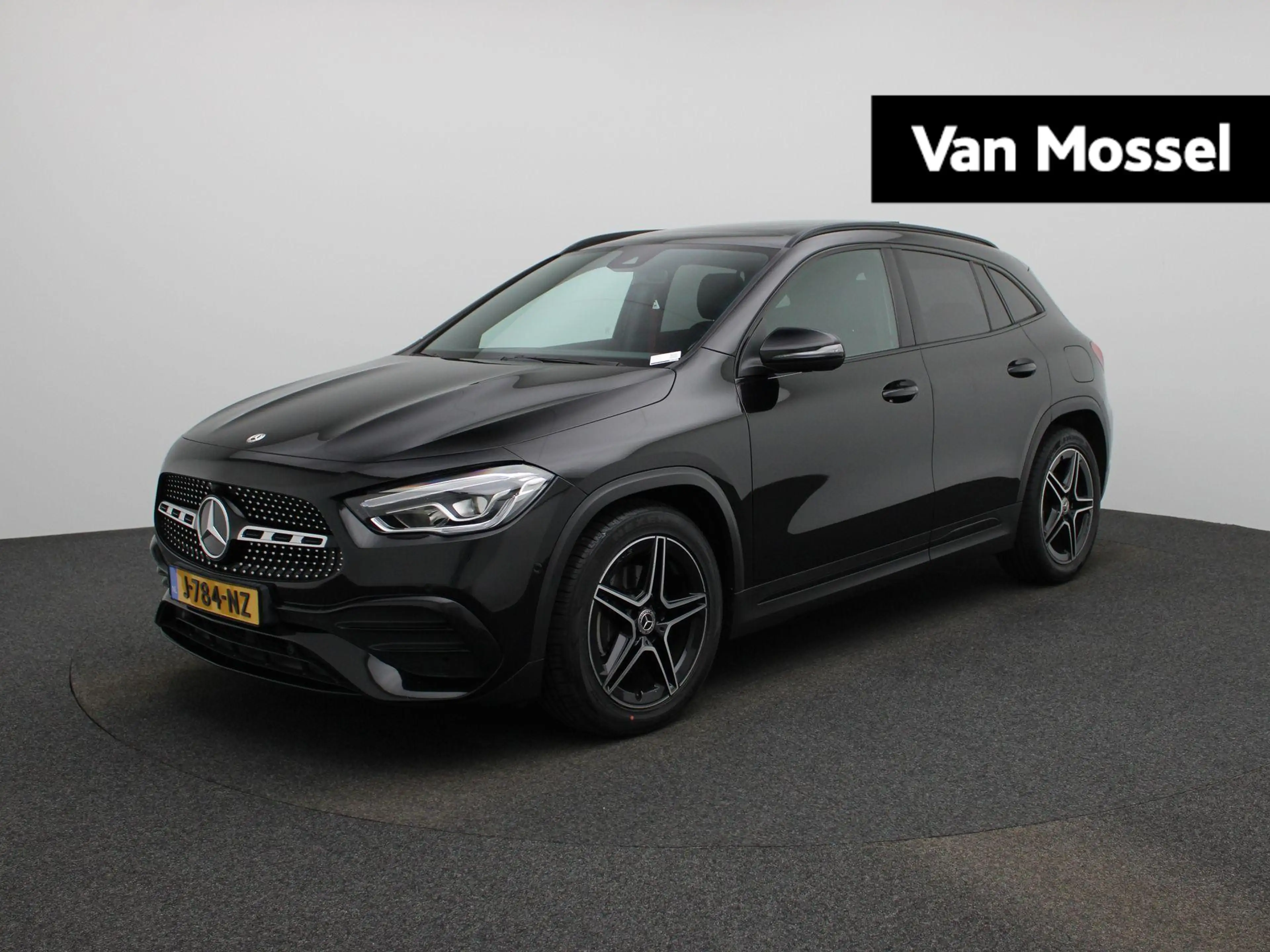 Mercedes-Benz GLA 200 Business Solution AMG