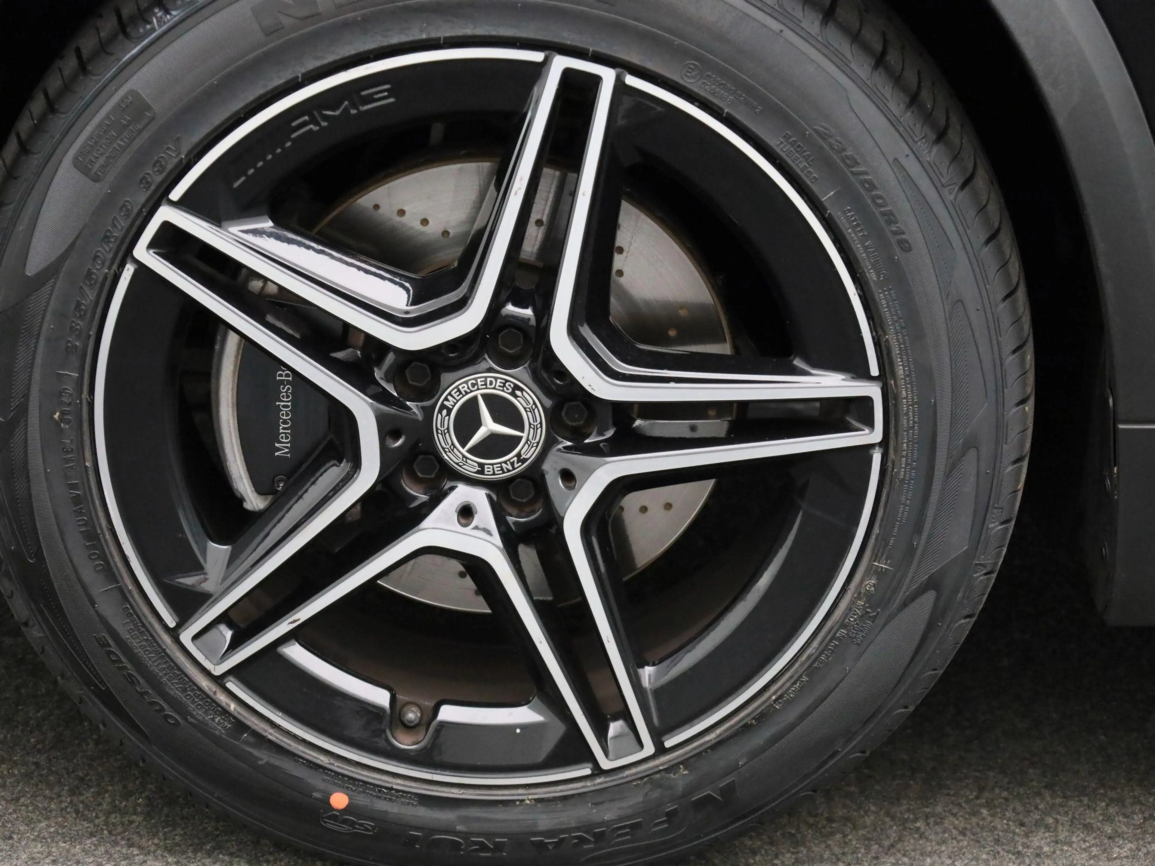 Mercedes-Benz GLA 200 Business Solution AMG — photo 13