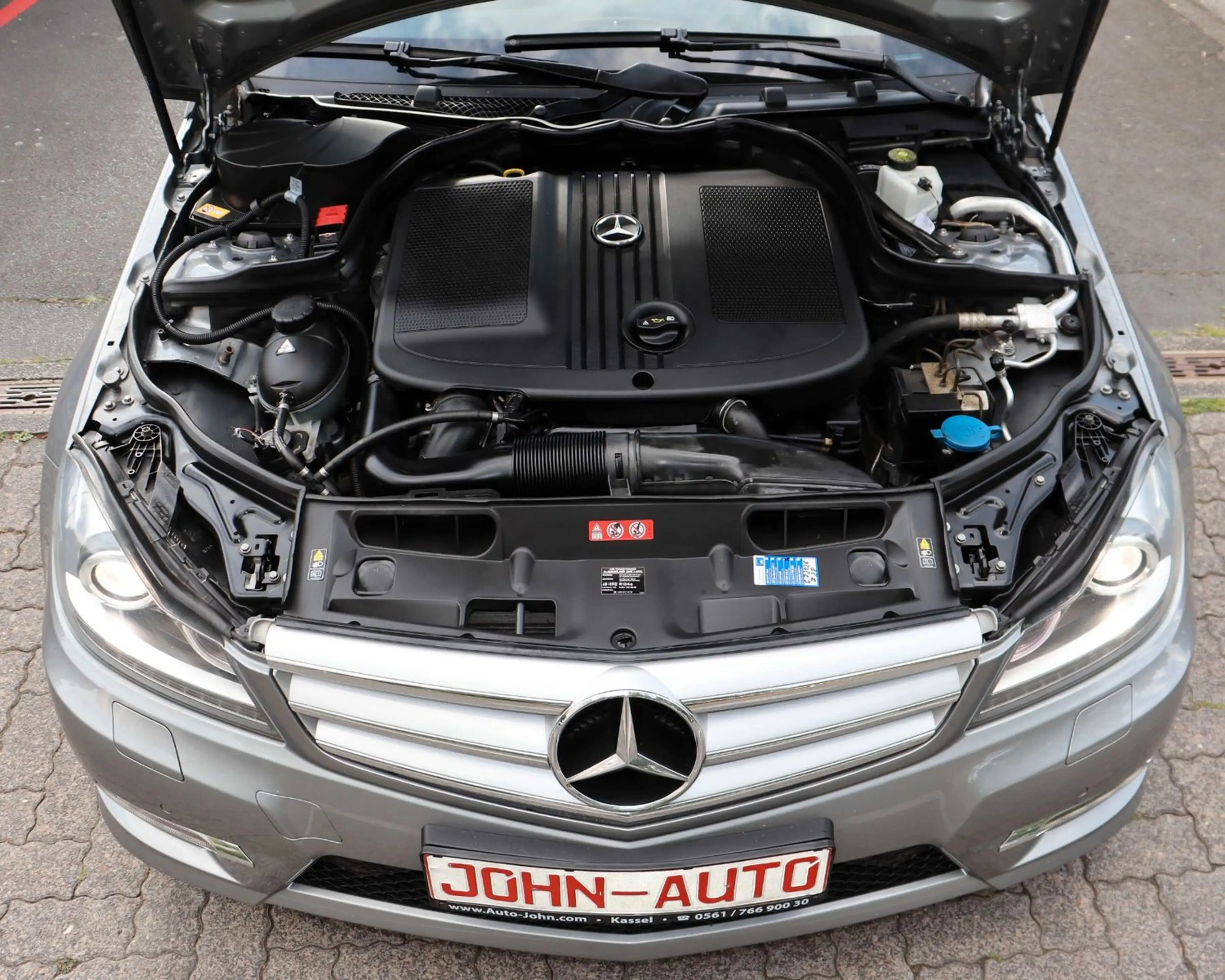 Mercedes-Benz C 220 CDI BlueEfficiency *AMG-Line*2.Hd*H&K*PANO — photo 3