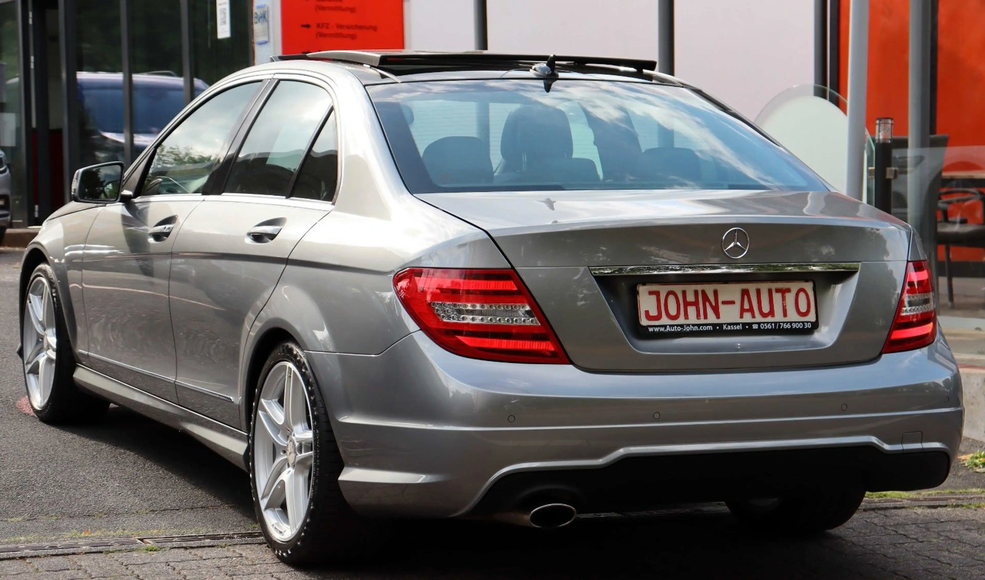 Mercedes-Benz C 220 CDI BlueEfficiency *AMG-Line*2.Hd*H&K*PANO — photo 8