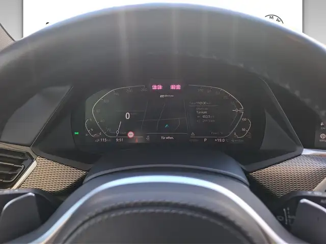 BMW X5 Xdrive45e view 10