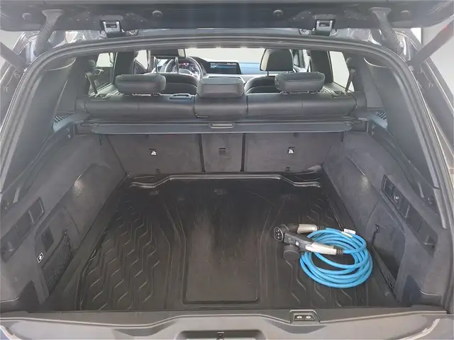 BMW X5 Xdrive45e view 8