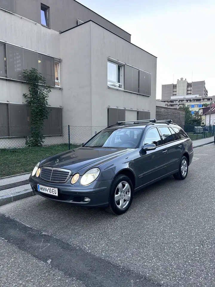 Mercedes-Benz E 320