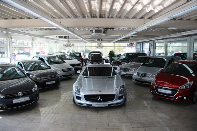 Mercedes-Benz SLS Coupe