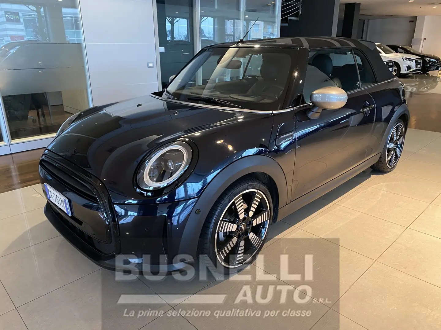 MINI Cooper Cabrio YOURS 1.5 136CV AUTOMATICO, PREMIUM PLUS PACKAGE Noir - 2