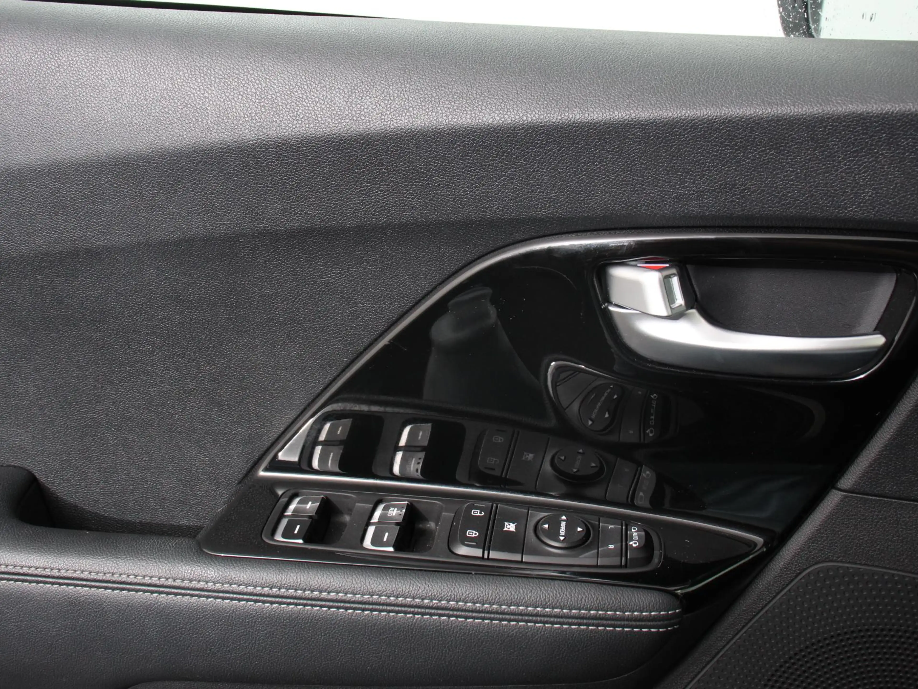 Kia Niro 1.6 GDi Automaat PHEV Edition Navigatie Apple Carp — photo 3