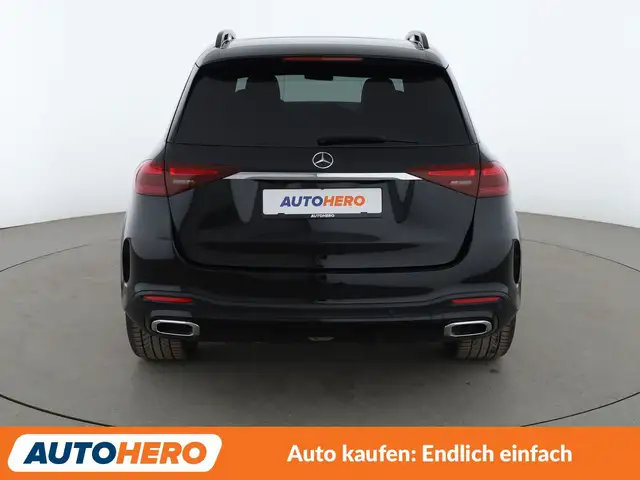 Mercedes-Benz 300 view 5