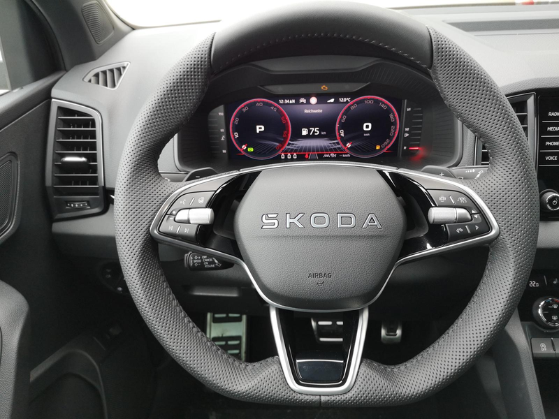Skoda Karoq Sportline 1.5TSI DSG AHK Matrix ACC Navi Sound ... — photo 6