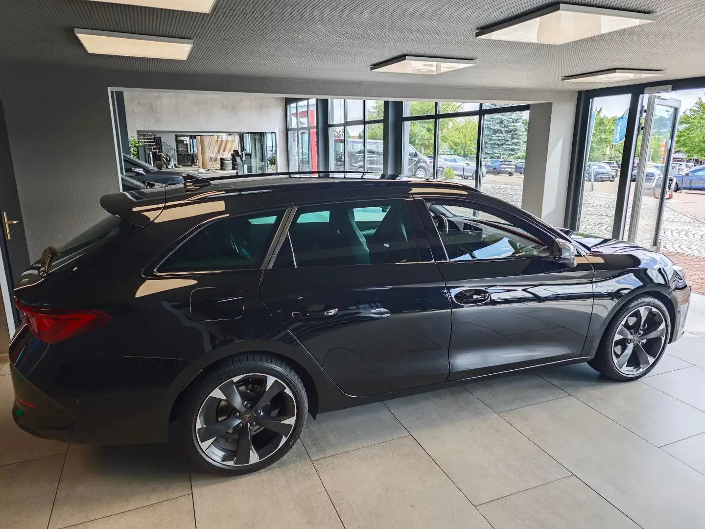 CUPRA Leon Sportstourer 1.5TSI DSG Sound|FullLink|Kam Schwarz - 2