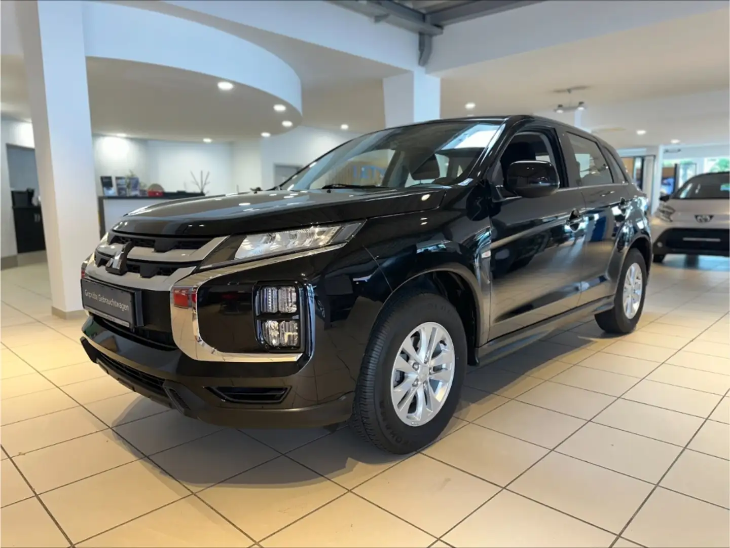 Mitsubishi ASX Intro Edition (Kamera, Navi, Apple Carplay) Чёрный - 2