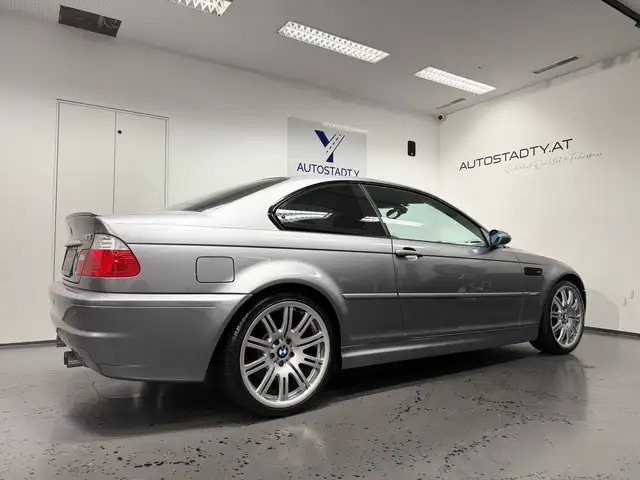BMW M3 view 8