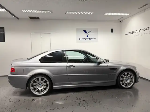 BMW M3 view 7