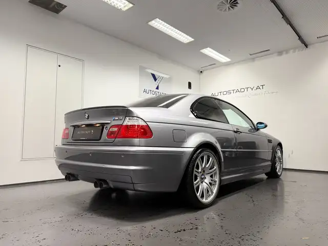 BMW M3 view 9