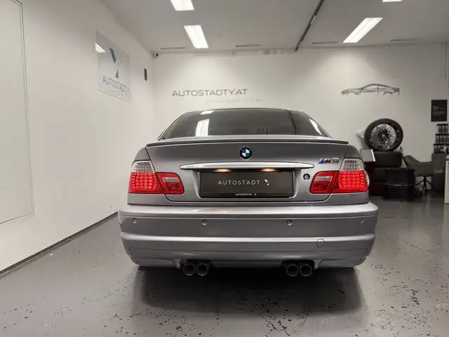 BMW M3 view 11