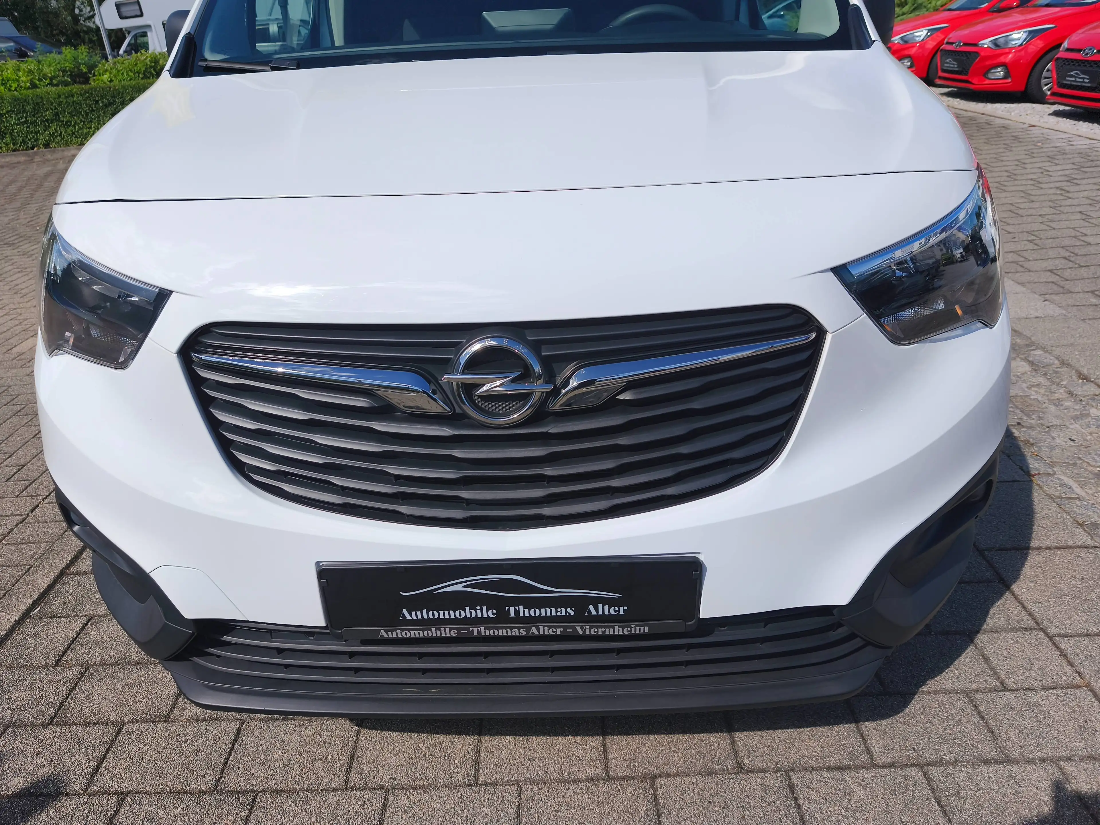 Opel Combo Combo 1,2 Benziner Nur 7000 km Cargo 1.2 110 PS Selection/Navi/Klima/1.Hd PDC v+h+Rückfahrkamera — photo 2