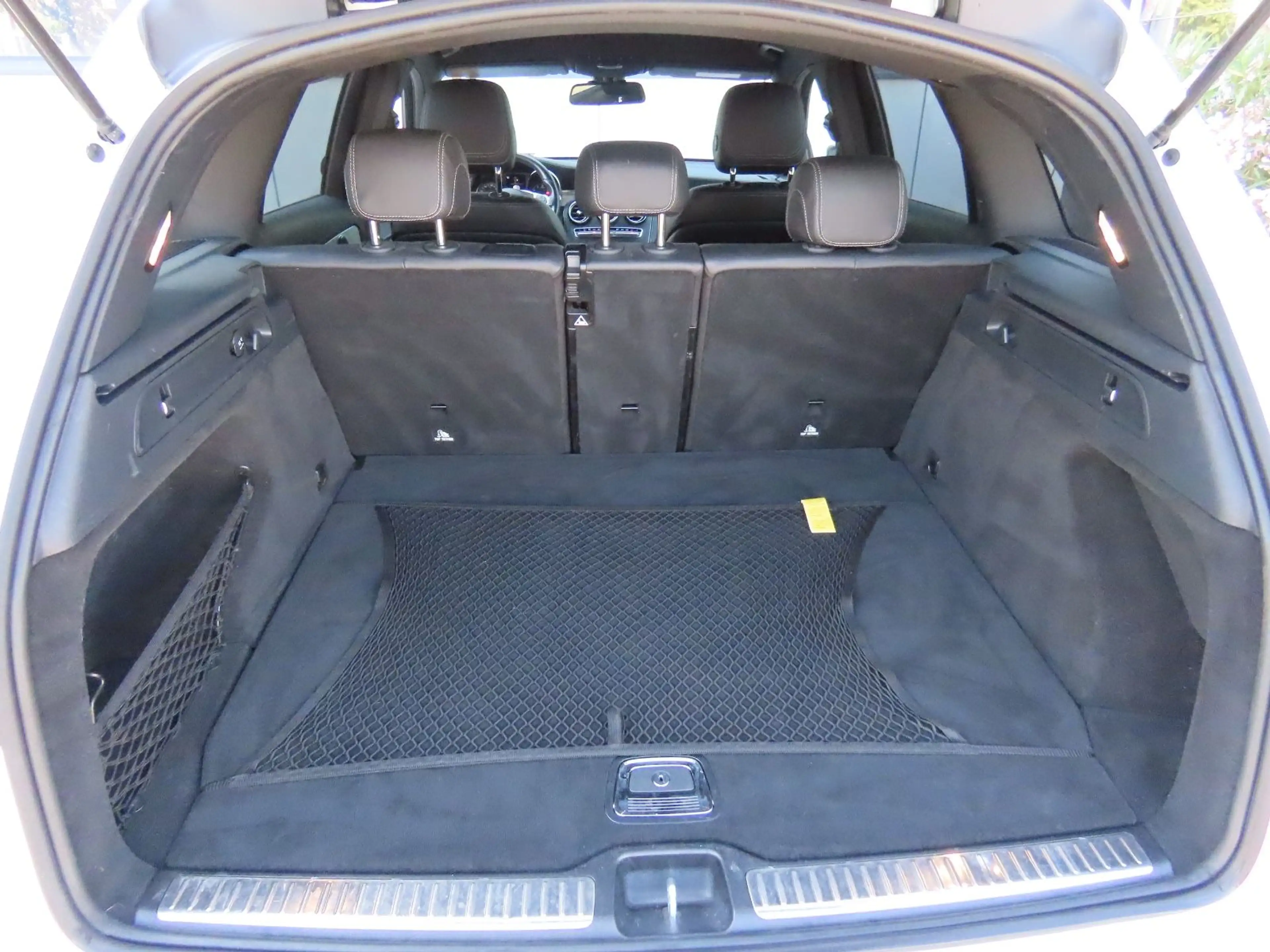 Mercedes-Benz GLC 250 4MATIC Autom. AMG-Line Leder Sitzheizung — photo 7