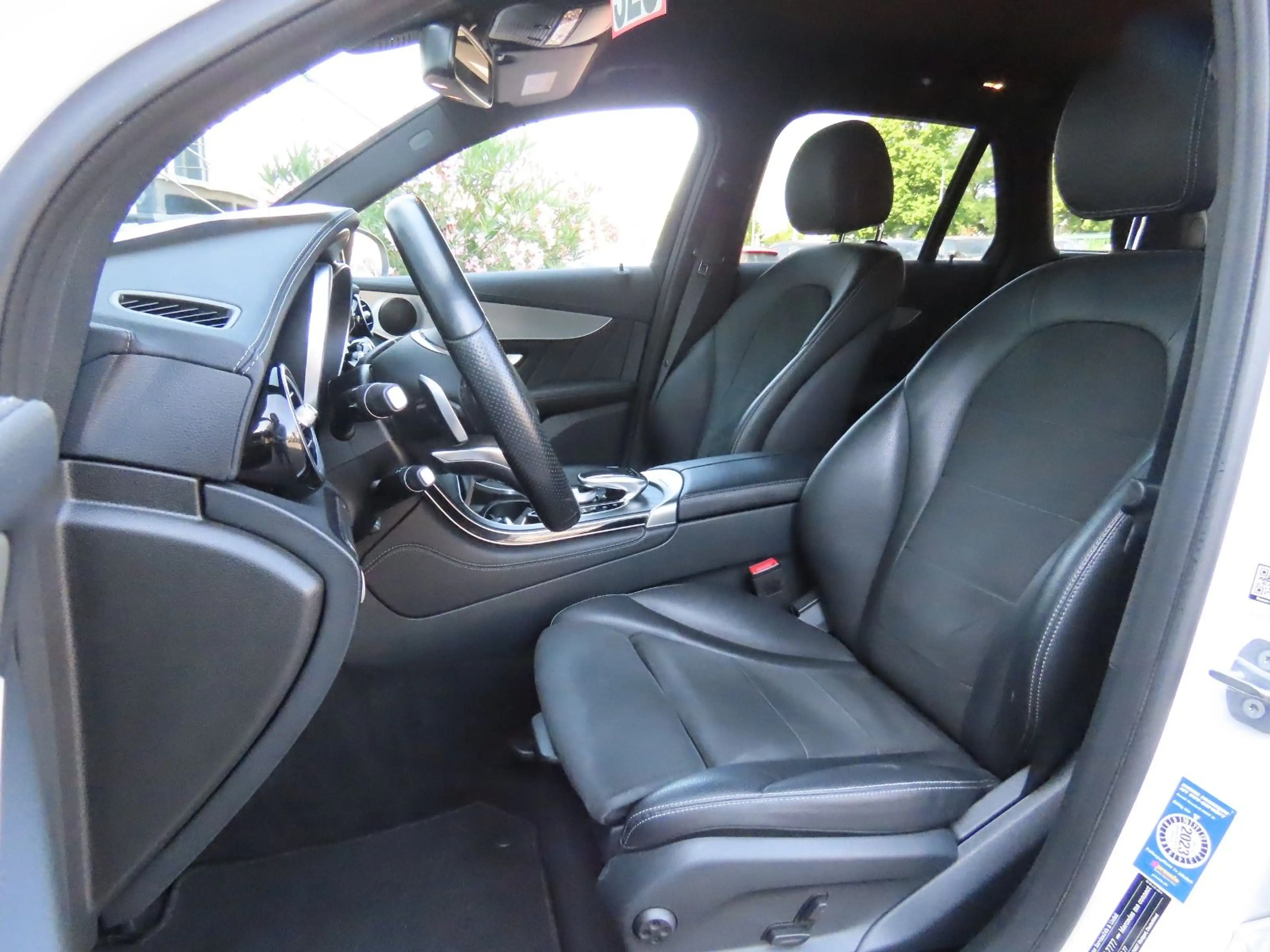 Mercedes-Benz GLC 250 4MATIC Autom. AMG-Line Leder Sitzheizung — photo 12