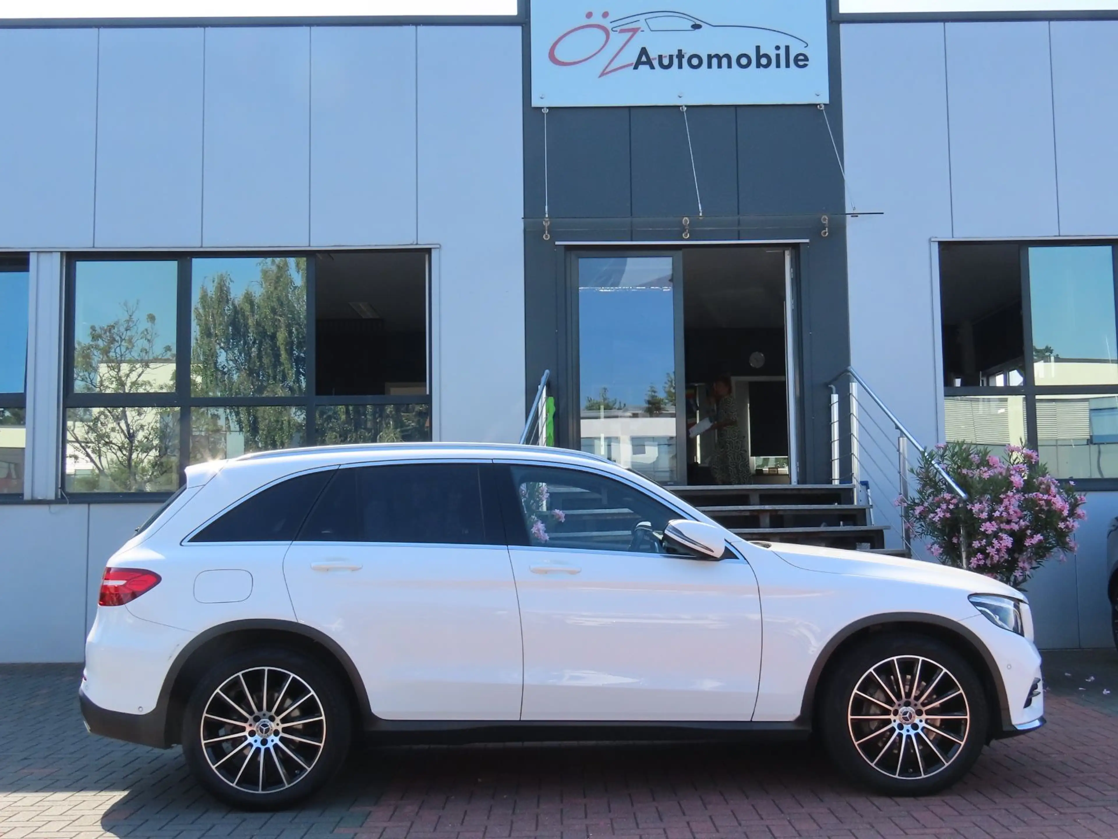 Mercedes-Benz GLC 250 4MATIC Autom. AMG-Line Leder Sitzheizung — photo 10