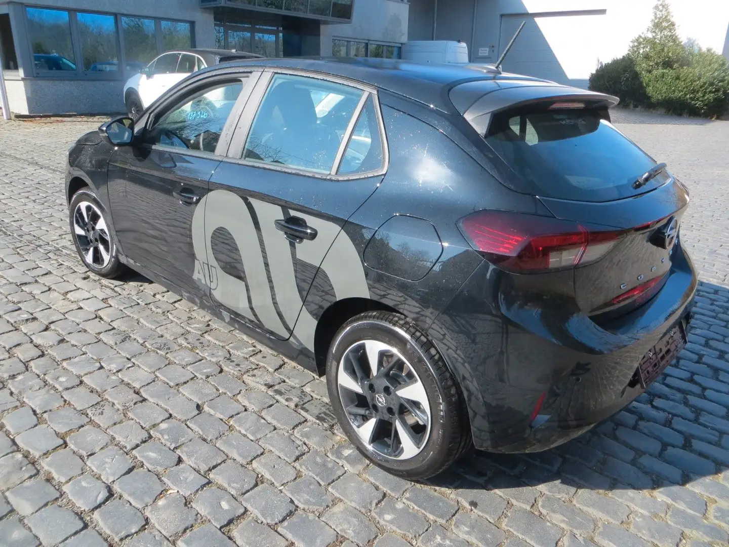 Opel Corsa F e Edition Schwarz - 2