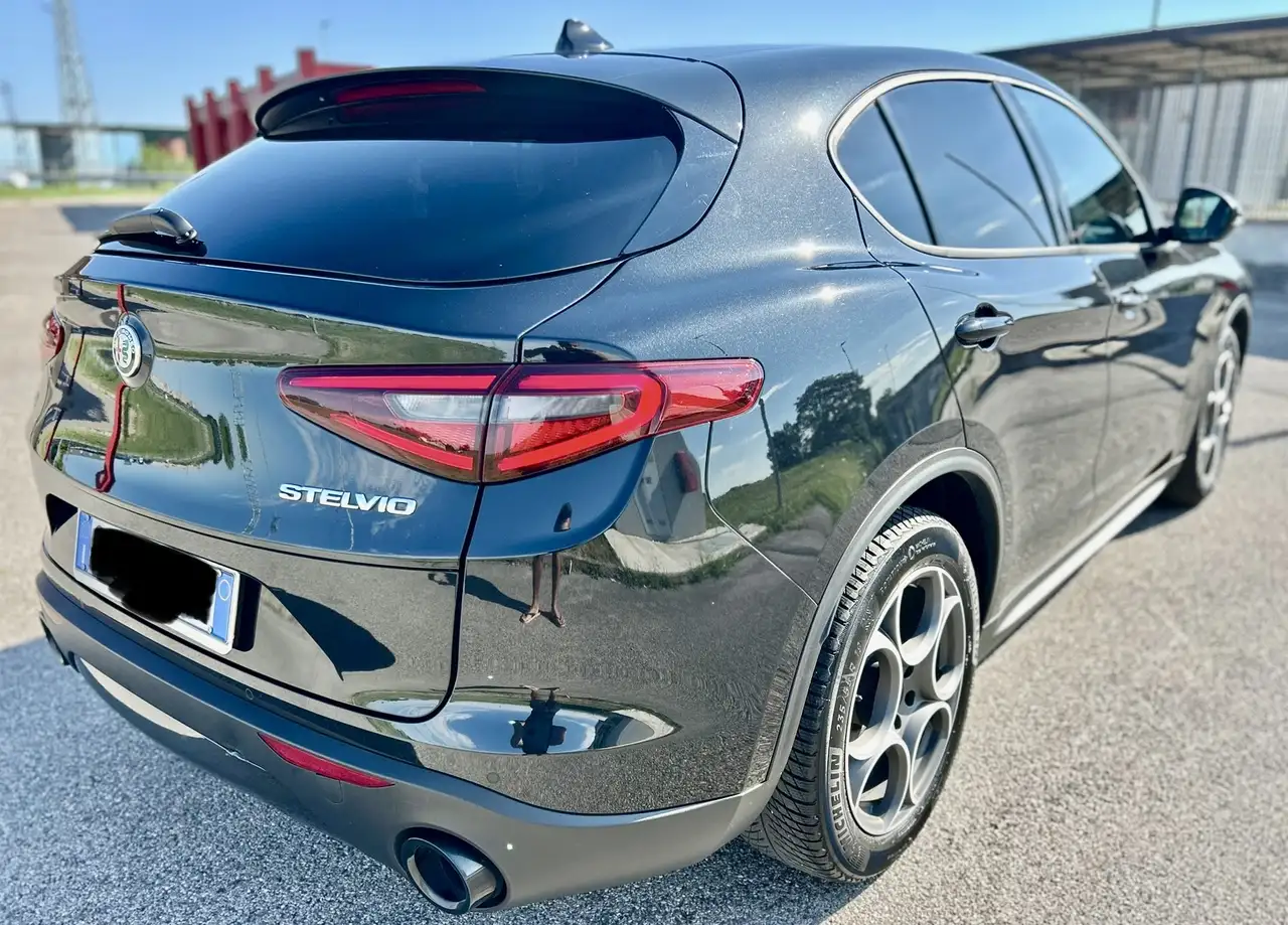 Alfa Romeo Stelvio 2022