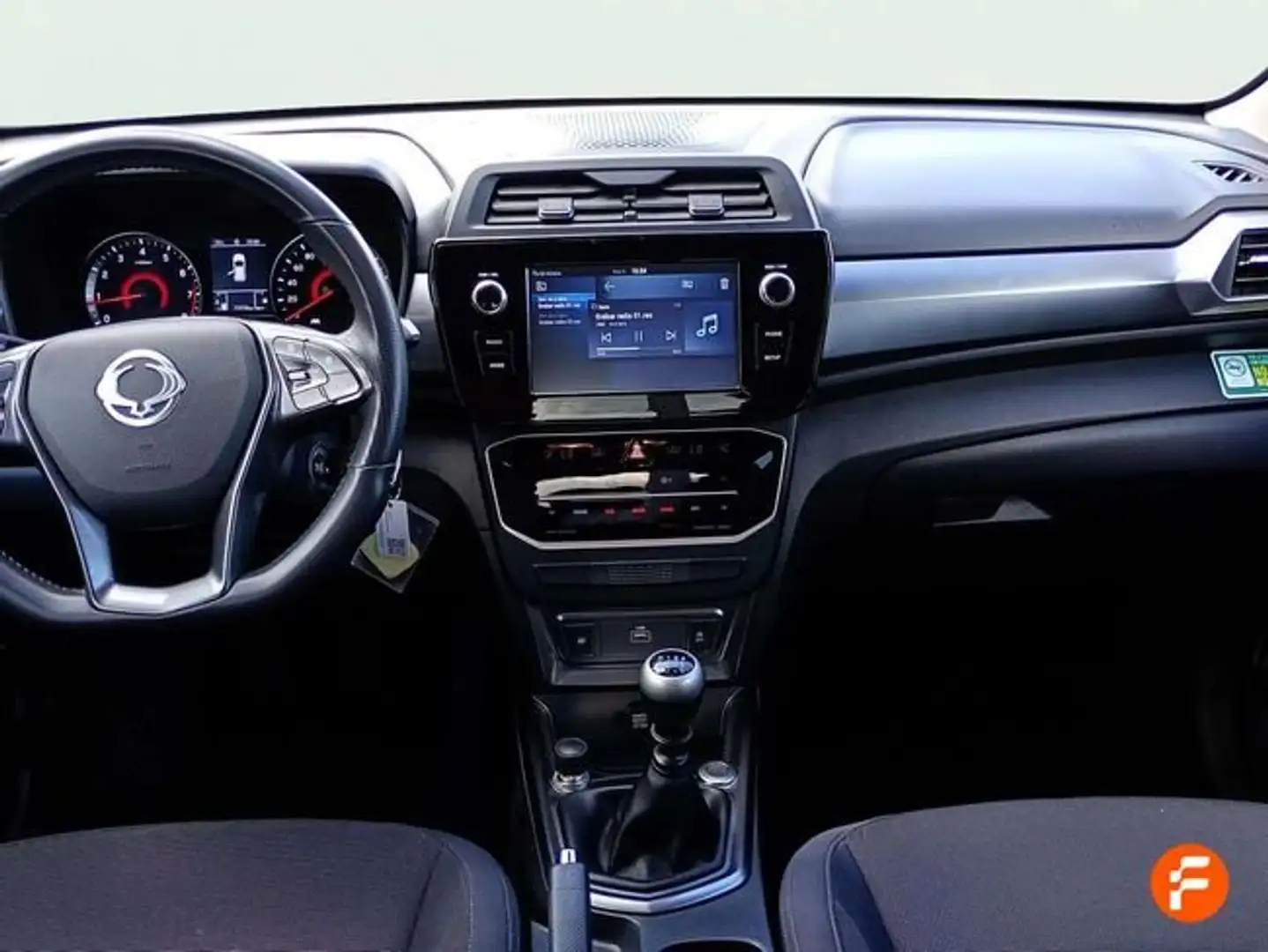 SsangYong Tivoli G15T LP Line Gris - 1
