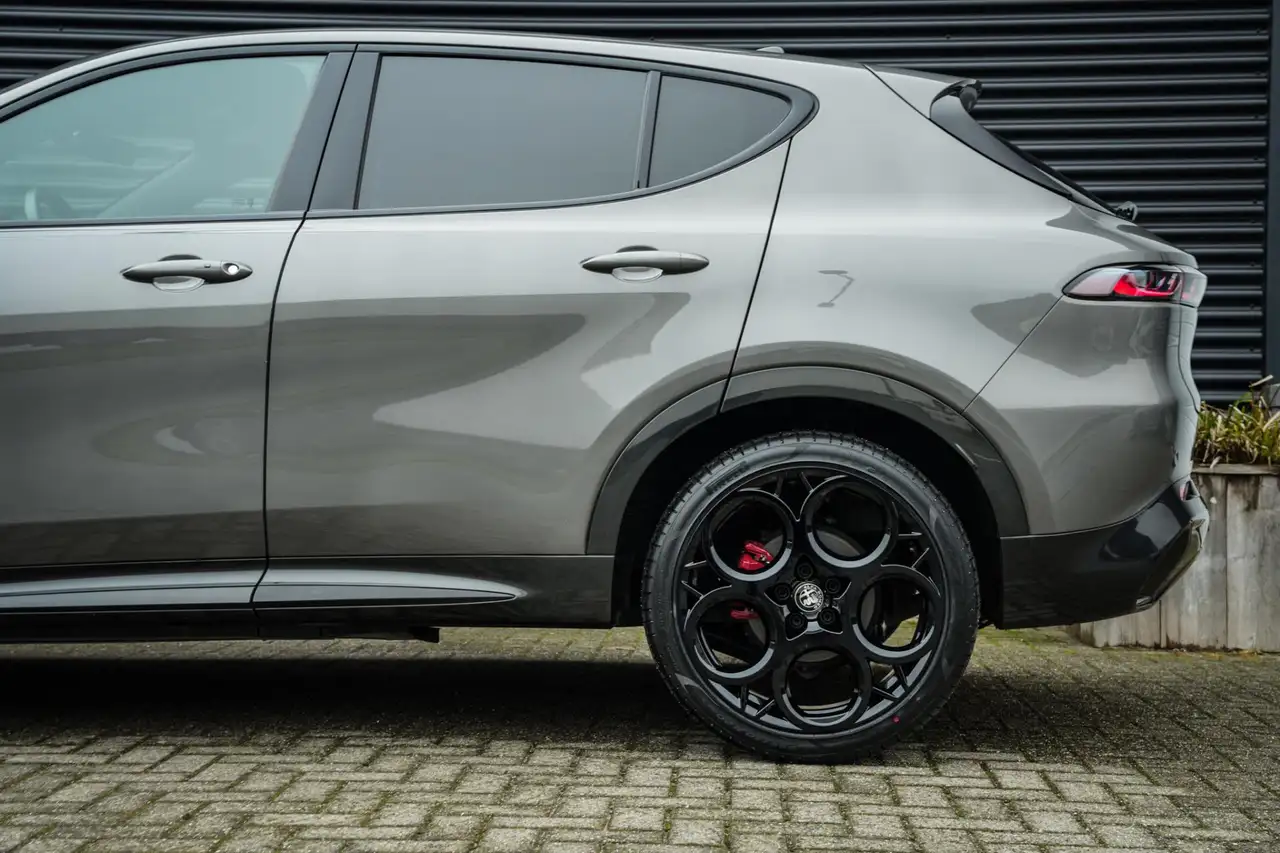 Alfa Romeo Tonale 2022 — фото 17