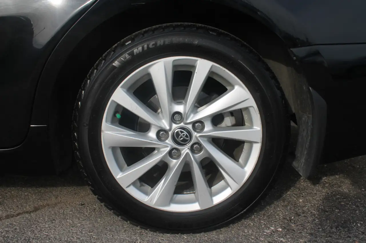 Toyota Camry снимка Toyota Camry