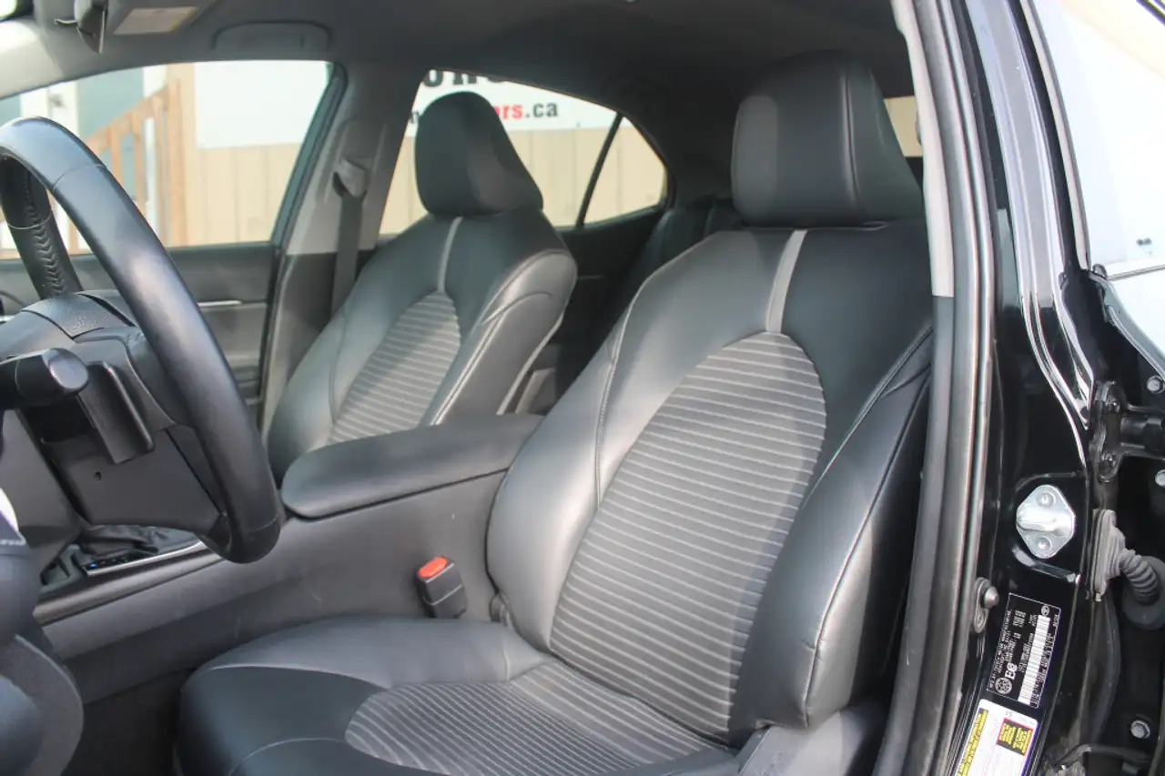 Toyota Camry снимка Toyota Camry