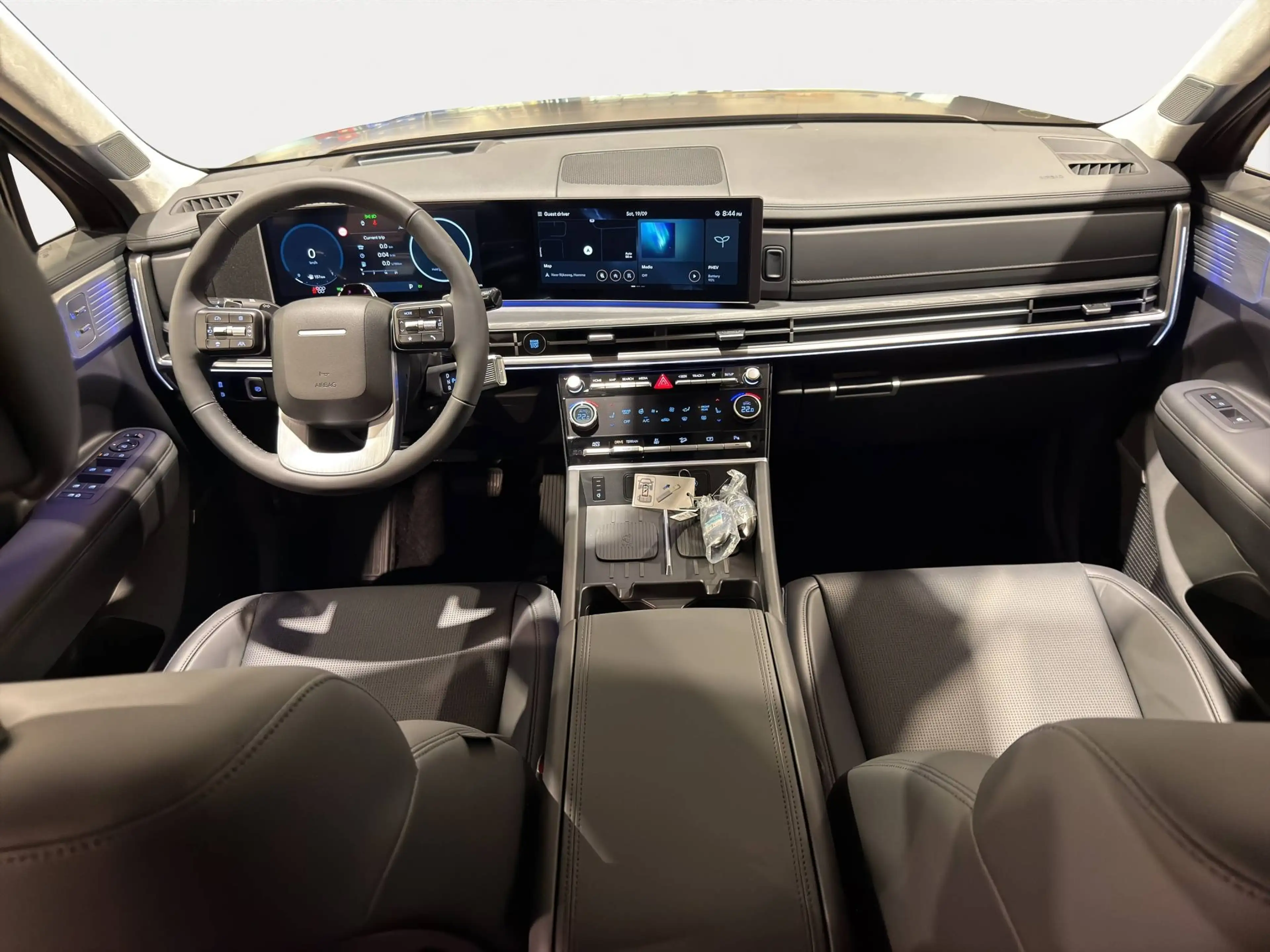 Hyundai SANTA FE Santa Fe PHEV 4X4 1.6 T-GDi Luxery 7 SEATS — photo 14
