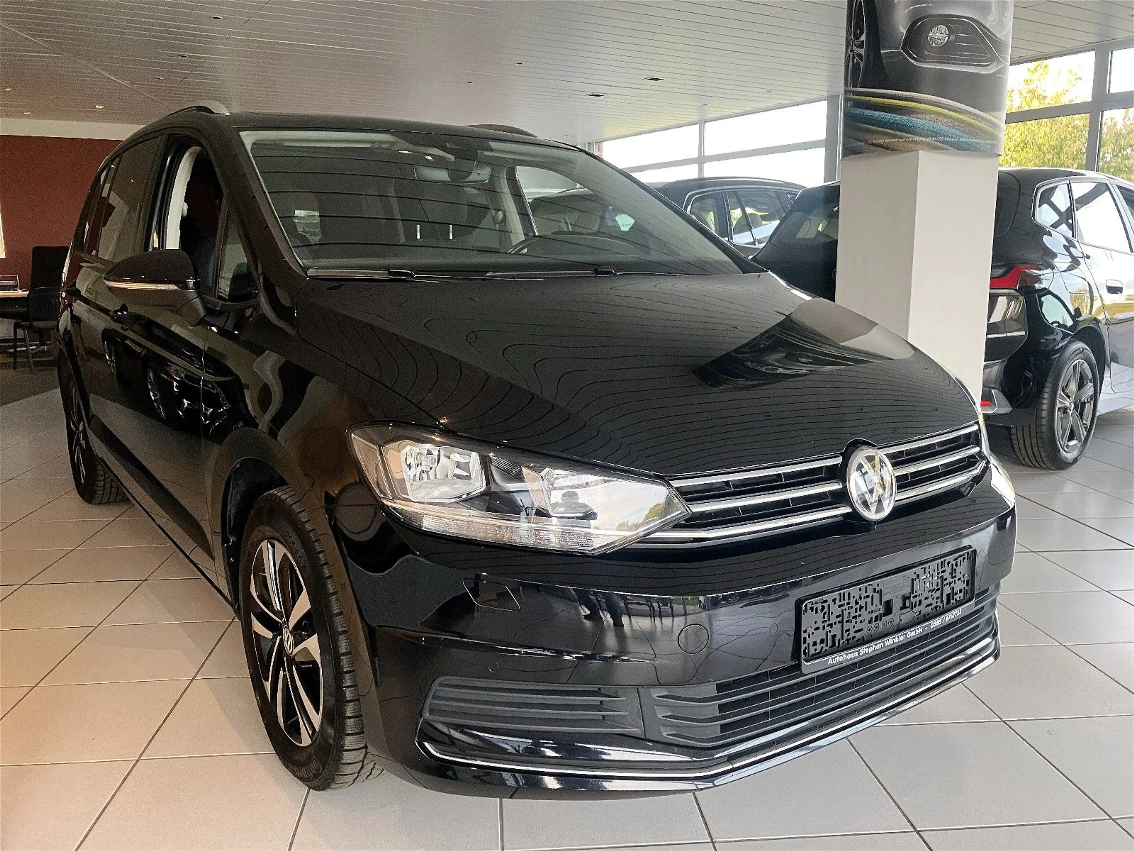 Volkswagen Touran IQ.DRIVE/Apple/Navi/LED/AHK/7Sitze/ACC — photo 3